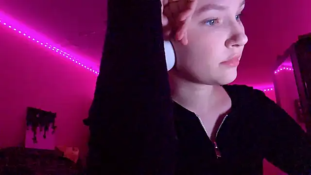 KarinRobertson online show from 11/16/25, 08:13