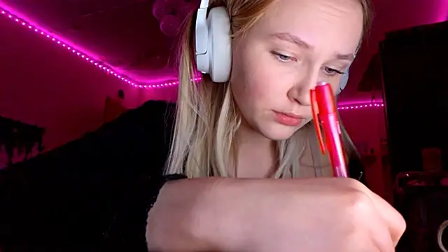 KarinRobertson online show from 11/29/25, 06:30