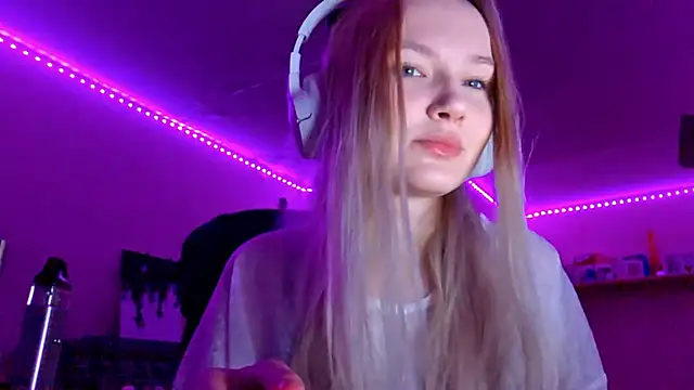 KarinRobertson online show from 11/12/25, 05:17