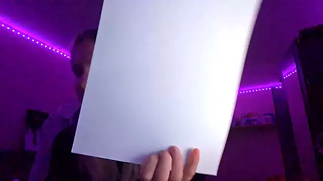 KarinRobertson online show from 11/24/25, 07:36