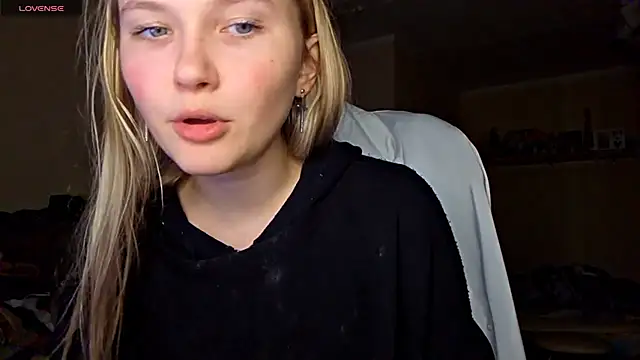 KarinRobertson online show from 02/18/26, 04:14