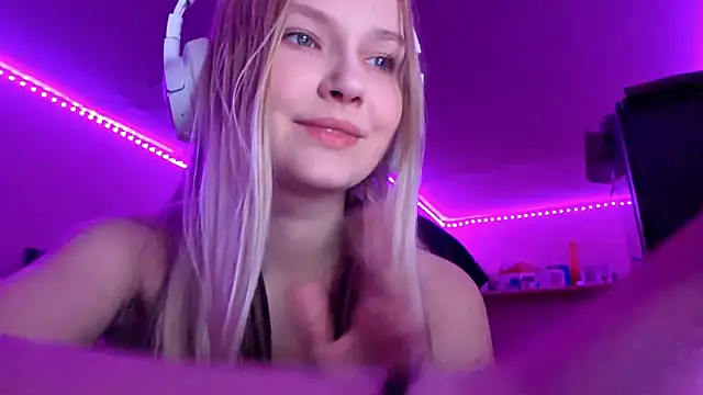 KarinRobertson online show from 11/14/25, 07:28