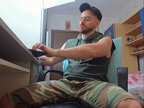 Ryanstone  online show from 12/18/25, 05:56