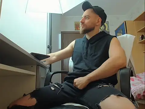 Ryanstone  online show from 11/20/25, 06:36