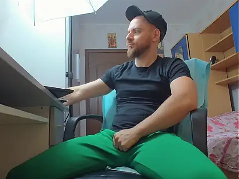 Ryanstone  online show from 11/10/25, 03:44