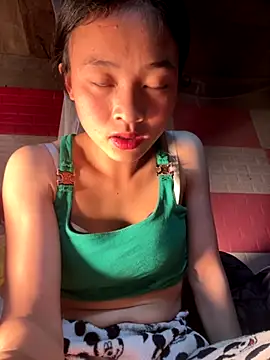 Li ve online show from 12/05/25, 01:21