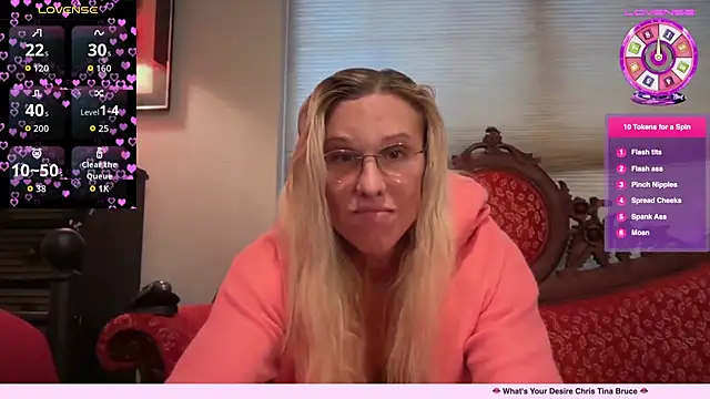 Snapshot of ChrisTinaBruce chatting on 11/29/25, 04:51 ChrisTinaBruce online show from 11/29/25, 04:51