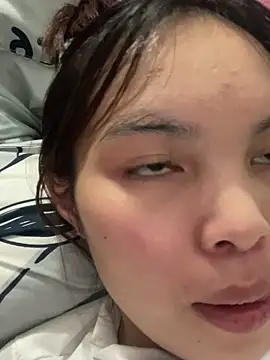 Snapshot of A_lyly chatting on 11/08/25, 12:42 A lyly online show from 11/08/25, 12:42