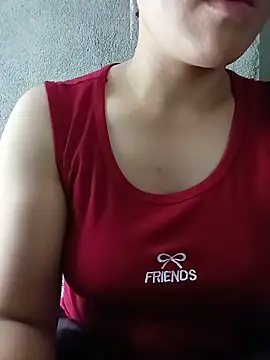 Snapshot of Sara_pusyy chatting on 06/05/26, 05:23 Sara pusyy online show from 06/05/26, 05:23