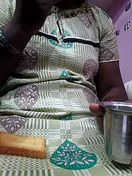 hyd couple7878 online show from 11/23/25, 03:16