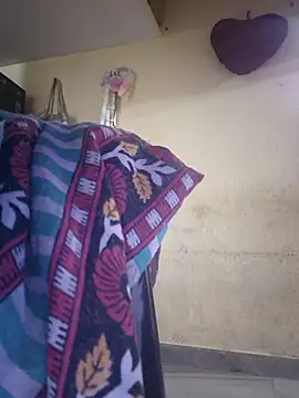 hyd couple7878 online show from 11/18/25, 12:19