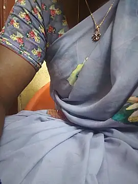 hyd couple7878 online show from 02/16/26, 05:00