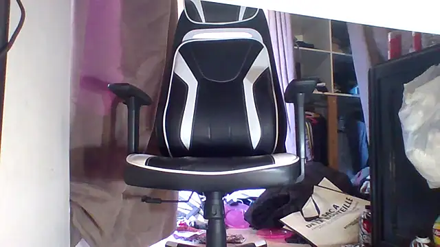 Snapshot of metissjeunn chatting on 03/01/26, 12:38 metissjeunn online show from 03/01/26, 12:38