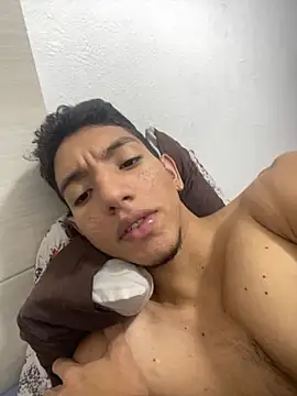 Snapshot of johnvixx chatting on 11/03/25, 07:28 johnvixx online show from 11/03/25, 07:28