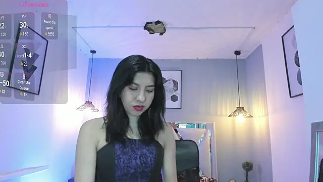 zoe-moreau online show from 03/13/26, 07:41