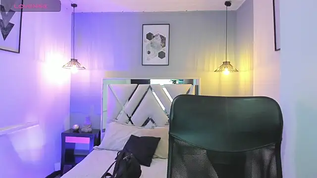 zoe-moreau online show from 03/16/26, 07:27