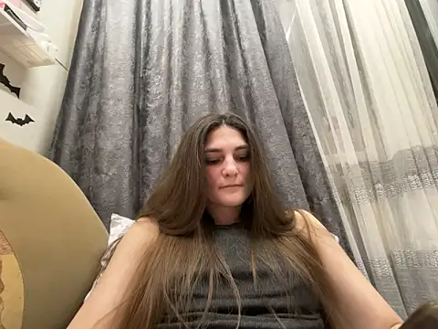 Snapshot of HelgaMun chatting on 11/05/25, 04:10 HelgaMun online show from 11/05/25, 04:10