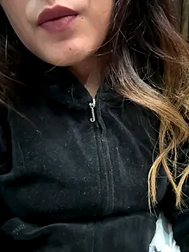 Angel-pune001 online show from 12/15/25, 03:40