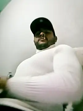 Yerackhip online show from 02/11/26, 01:05