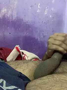 Snapshot of hotman29 chatting on 11/28/25, 11:32 hotman29 online show from 11/28/25, 11:32