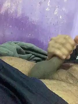 Snapshot of hotman29 chatting on 12/19/25, 09:00 hotman29 online show from 12/19/25, 09:00