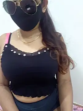 Aarti909090 online show from 07/05/26, 05:09