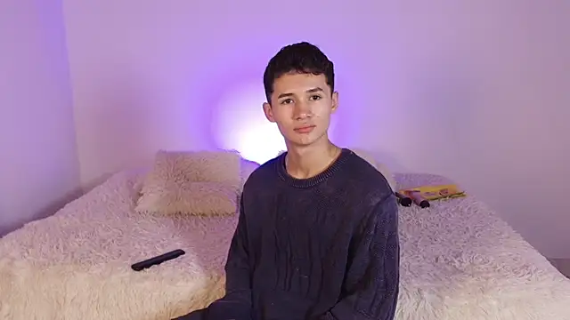 Snapshot of Eiden_Blake chatting on 11/23/25, 10:14 Eiden Blake online show from 11/23/25, 10:14