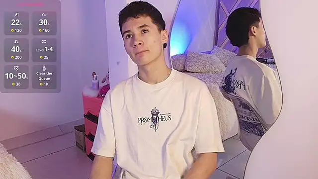 Snapshot of Eiden_Blake chatting on 04/15/26, 02:06 Eiden Blake online show from 04/15/26, 02:06