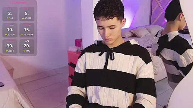 Snapshot of Eiden_Blake chatting on 02/18/26, 04:43 Eiden Blake online show from 02/18/26, 04:43