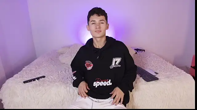 Eiden Blake online show from 12/04/25, 11:48