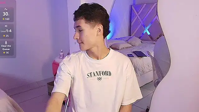 Snapshot of Eiden_Blake chatting on 04/06/26, 01:45 Eiden Blake online show from 04/06/26, 01:45