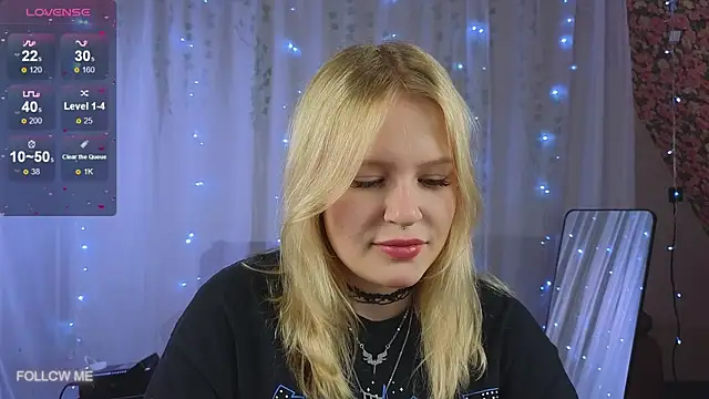 Mila wxw online show from 12/18/25, 01:48