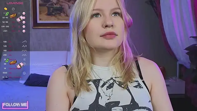 Mila wxw online show from 11/21/25, 11:20