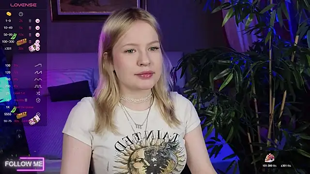 Mila wxw online show from 11/22/25, 12:15