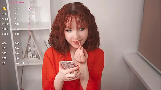 MaisieStarlight online show from 02/01/26, 05:44