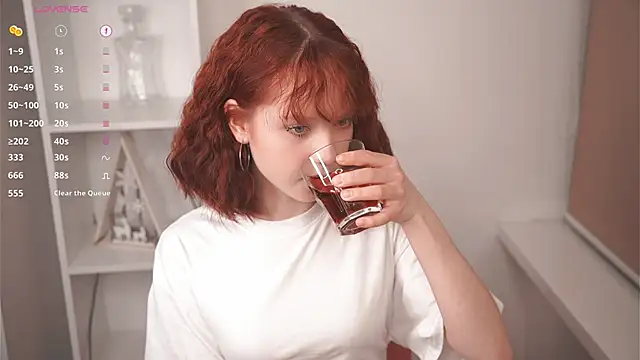 MaisieStarlight online show from 02/02/26, 05:23