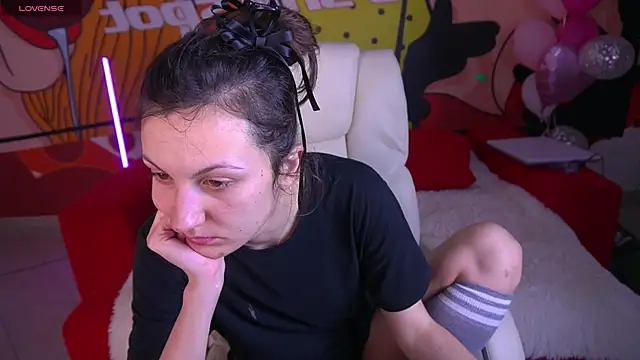 ZafiraMoonn online show from 02/25/26, 03:18