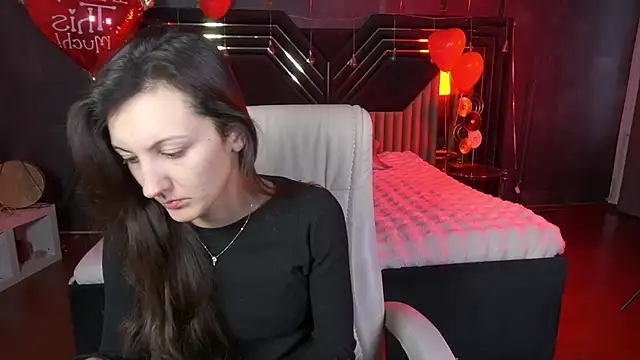 ZafiraMoonn online show from 02/18/26, 07:06