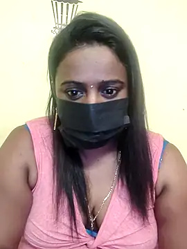 tam-queen1 online show from 11/12/25, 07:12