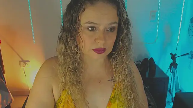 Snapshot of katjohanna chatting on 04/27/26, 04:43 katjohanna online show from 04/27/26, 04:43
