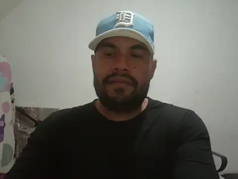 Snapshot of Ramses_36 chatting on 03/26/26, 07:01 Ramses 36 online show from 03/26/26, 07:01