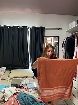 meninadeparis online show from 04/03/26, 12:11