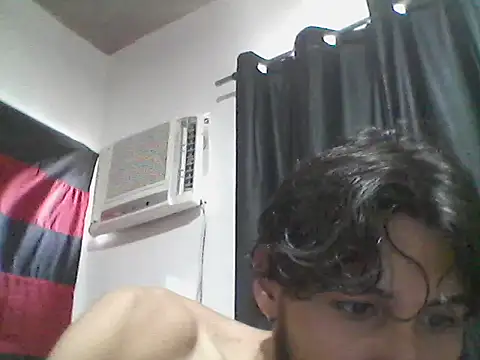 meninadeparis online show from 11/10/25, 02:44