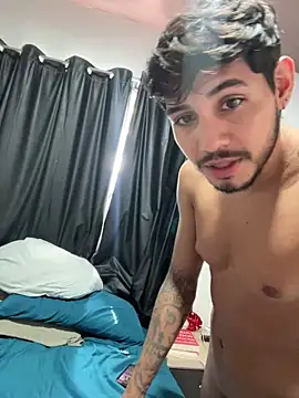 meninadeparis online show from 04/08/26, 01:45