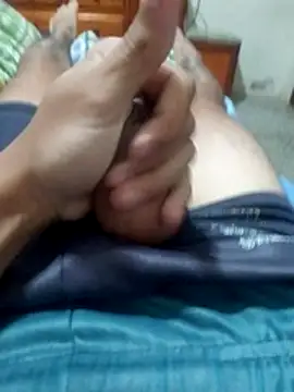 jxsus 19 online show from 11/14/25, 03:59