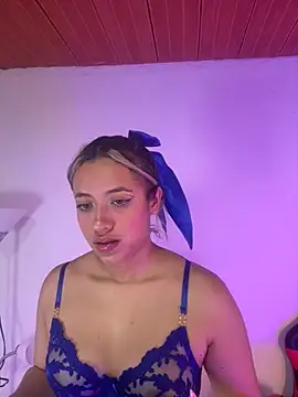 alexa bluee online show from 11/28/25, 08:25