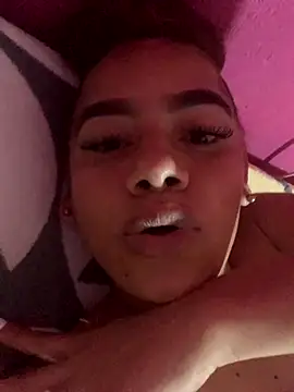 Snapshot of Megan2026 chatting on 11/19/25, 05:24 Megan2026 online show from 11/19/25, 05:24