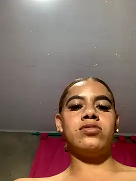 Snapshot of Megan2026 chatting on 11/12/25, 04:38 Megan2026 online show from 11/12/25, 04:38