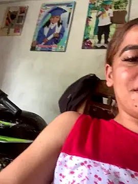 Snapshot of Megan2026 chatting on 11/15/25, 02:21 Megan2026 online show from 11/15/25, 02:21