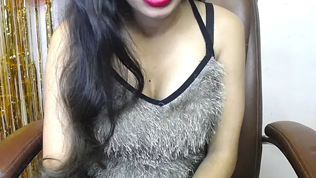 Snapshot of horneyworld007 chatting on 12/16/25, 10:19 horneyworld007 online show from 12/16/25, 10:19